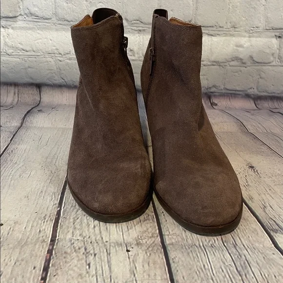 Lucky Brand Zorlina Brown Suede Ankle Booties Sz 6.5 - Picture 2 of 12